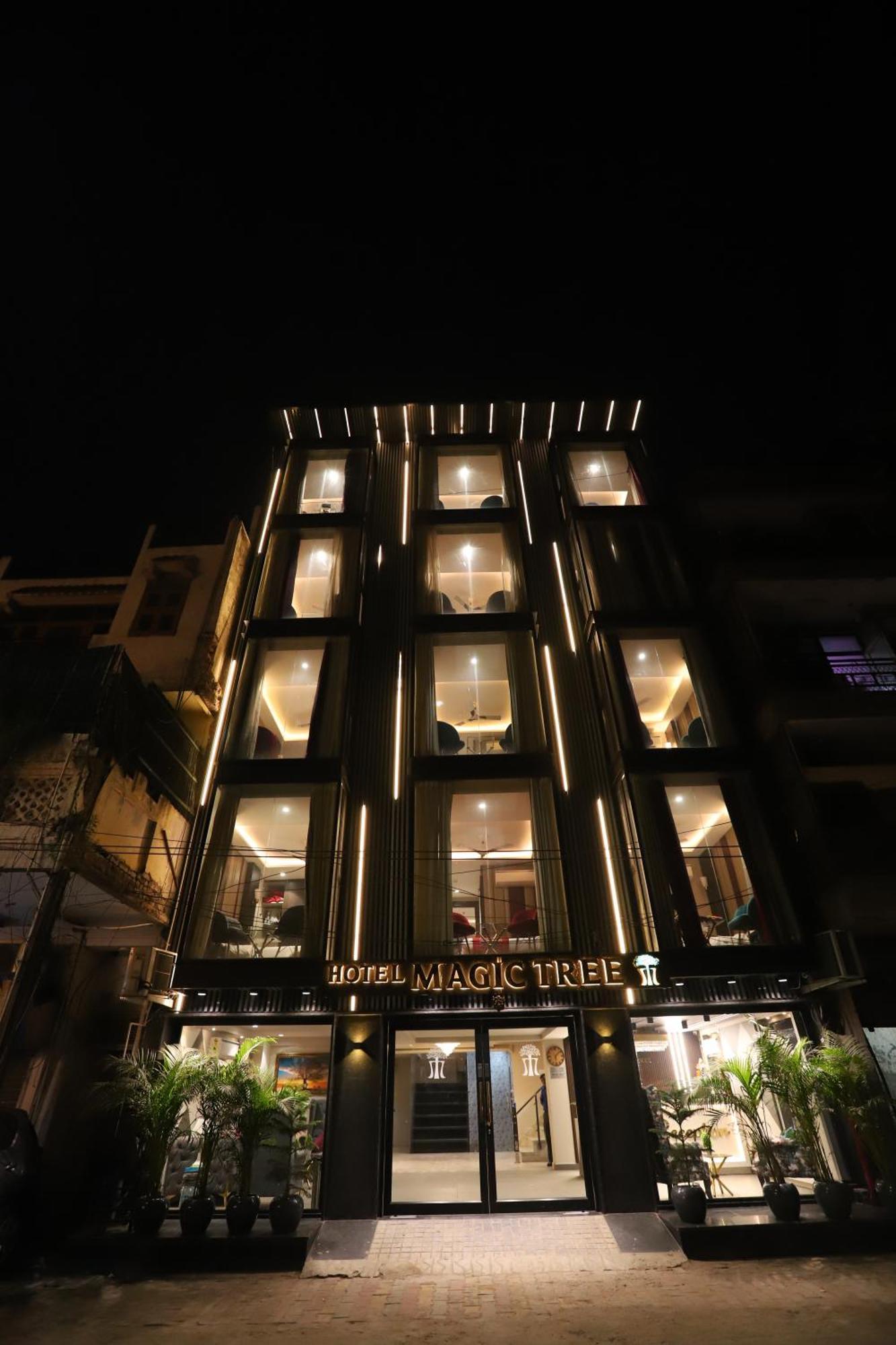 Hotel The Magic Tree - Paharganj Nové Dillí Exteriér fotografie